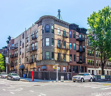 Rented by Mirador Real Estate | media 25