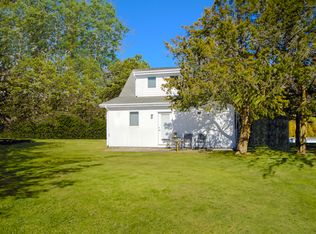 57 Tanners Neck Ln, Westhampton, NY 11977