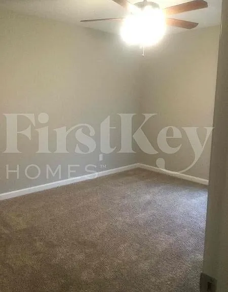 991 SW Dubois Ave — Photo 32