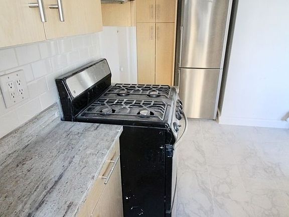 4th image of 639 W 173rd St APT 6B