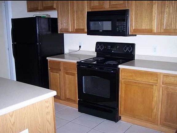 3rd image of 1401 Beaver Run Rd