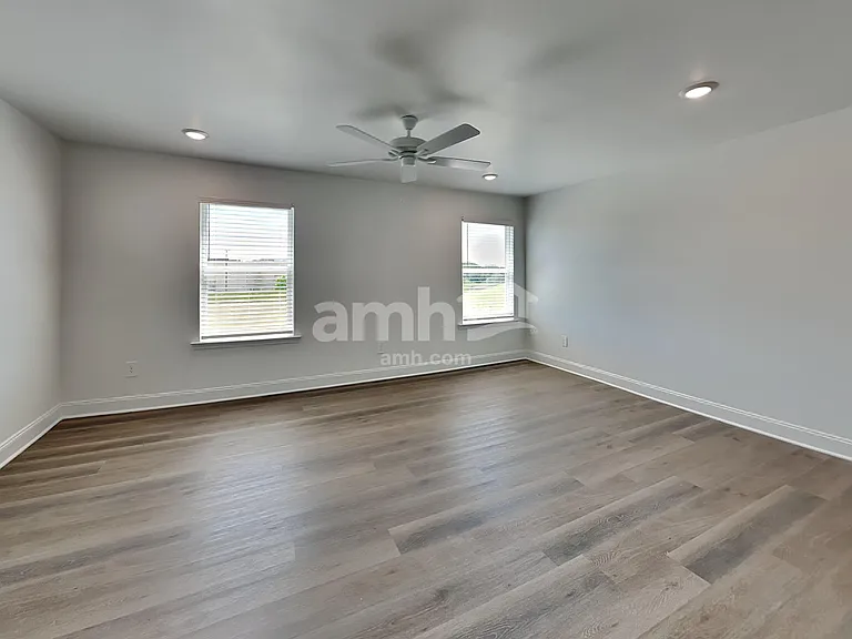 338 Golucke Way — Photo 10