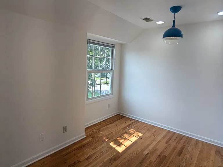 200 Burnett Ave #3 — Photo 14