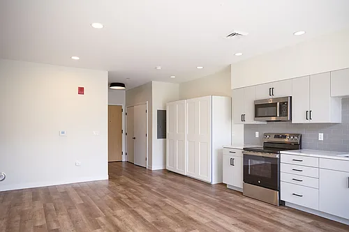 Floor plan Studio + Patio | Courtyard View