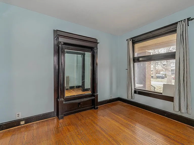 977 Woodruff Place East Dr — Photo 2