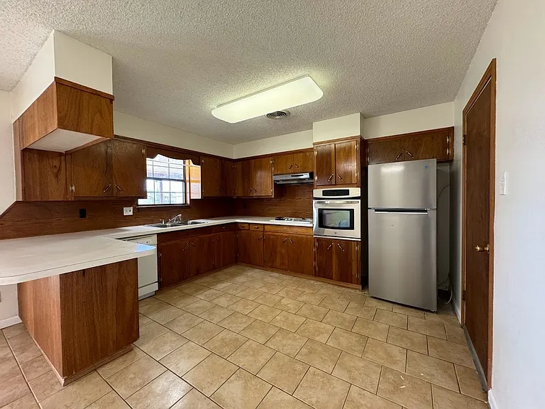 2614 Palomar Pl — Photo 9