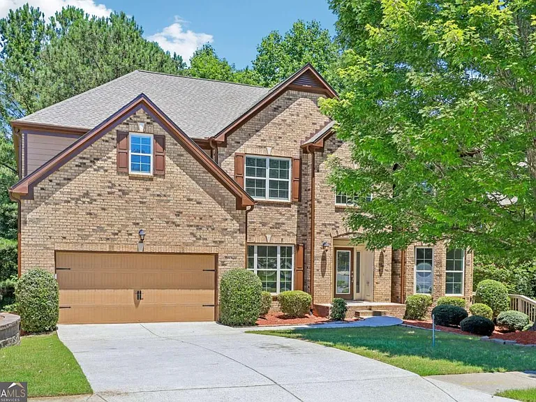 4105 Hastings Dr — Photo 2