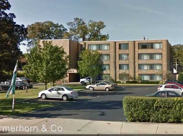 320 - *141 Green Bay Building*, 141 Green Bay Rd #20640410, Wilmette, IL 60091