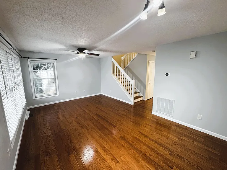 1422 Founders Way — Photo 2