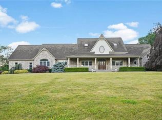 61 Dewey Dr, Middletown, NY 10941