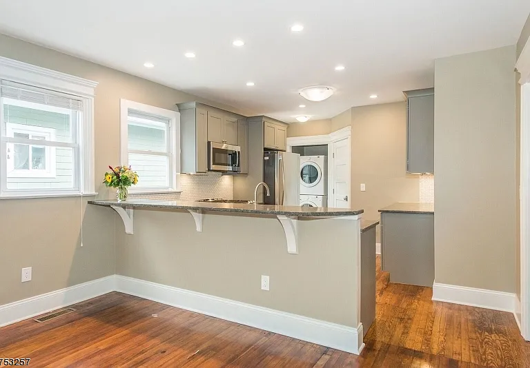 34 N Willow St #2 — Photo 2