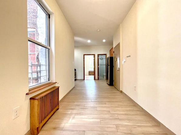 5410 Flushing Ave APT 2R