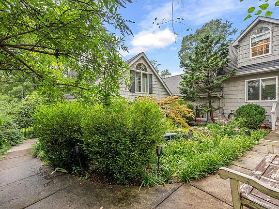 2nd image of 1216 Timberlake Dr