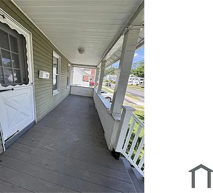 79 Tulip St #1 — Photo 7