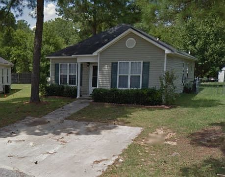 2nd image of 106 Ruth Ct