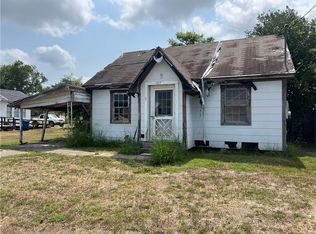 107 Gallia St, Woodsboro, TX 78393