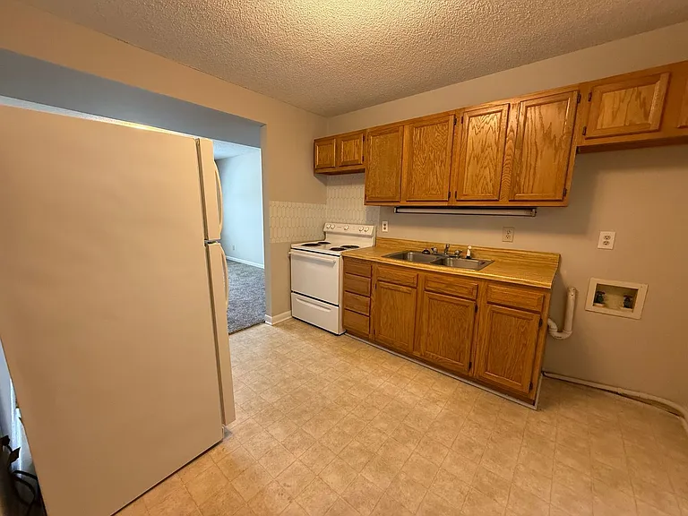 2310 Indian Dr — Photo 3