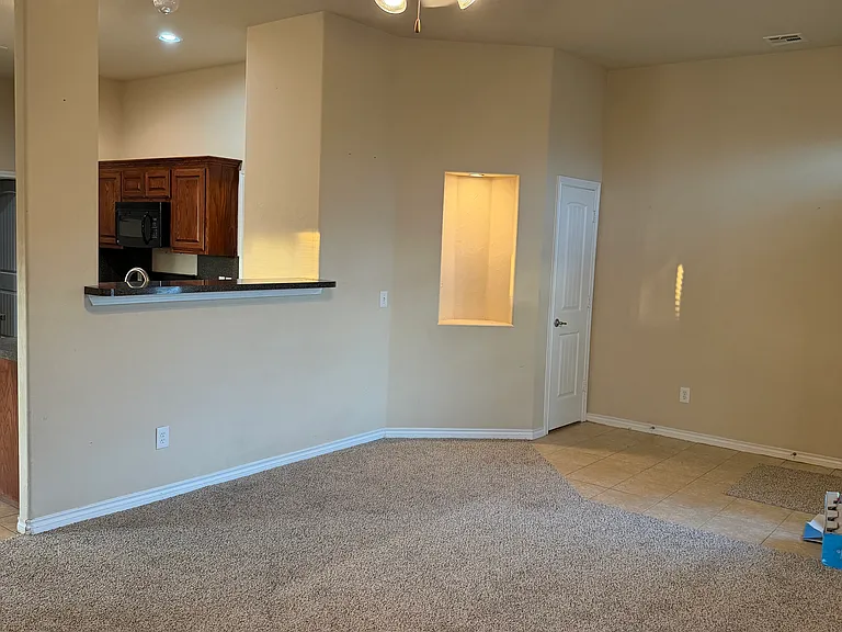 12017 Garden Ct — Photo 4