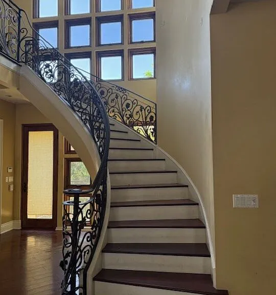 1126 Yale St — Photo 36