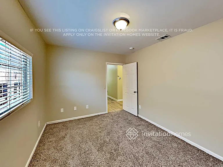 10027 Marcus Ave — Photo 10