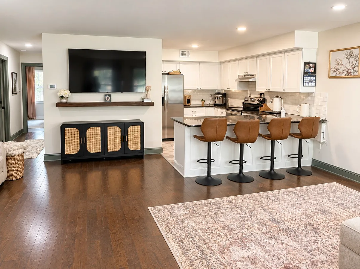 3 bed, 1850 sqft, $2,900 — Photo 1