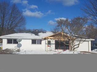 140 Ruddiman Dr, Muskegon, MI 49445