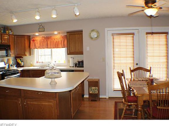 5th image of 8680 White Tail Ln