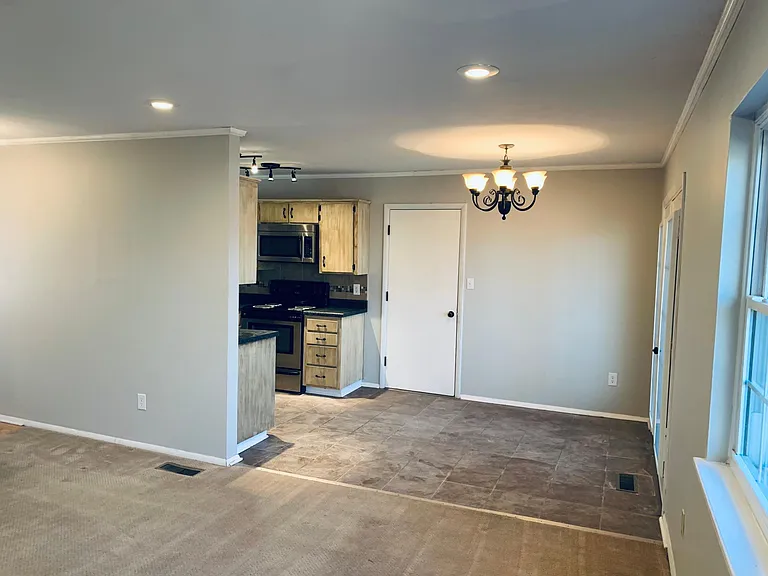 356 W Wren Cir — Photo 5