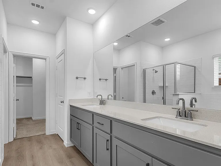 2136 Sunnymede Dr — Photo 16