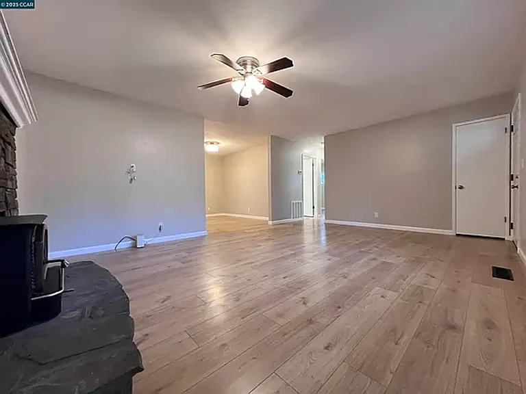 14625 Bridgeport Cir — Photo 10