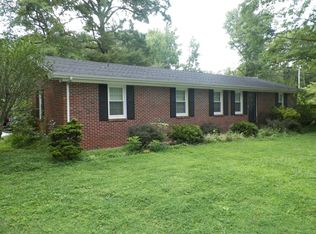 1301 Sylvian Dr, Lafayette, TN 37083
