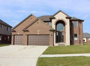 17115 Pienza Dr, Macomb, MI