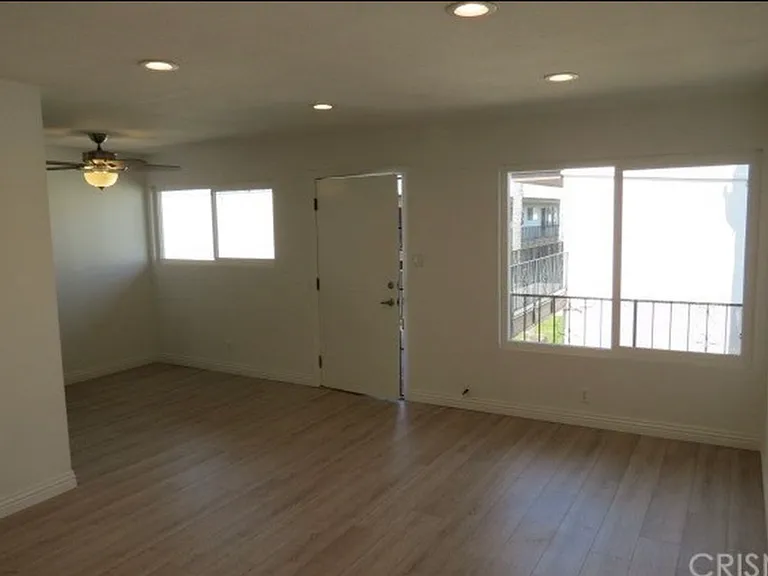 5530 Ackerfield Ave #106 — Photo 1