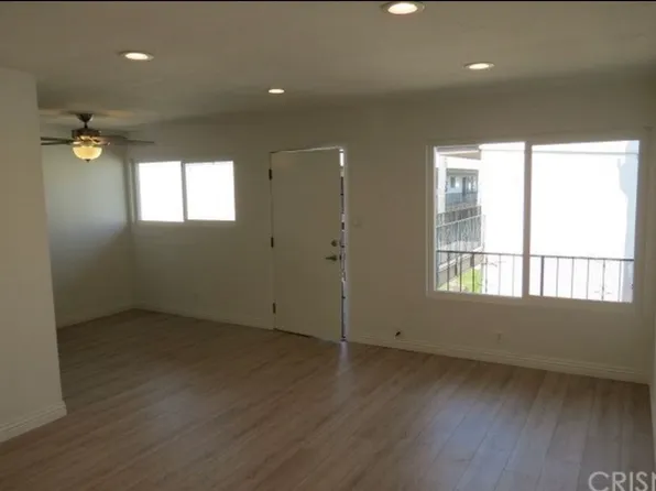 5530 Ackerfield Ave Unit 106, Long Beach, CA 90805