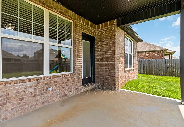 931 E Skyline Loop — Photo 7