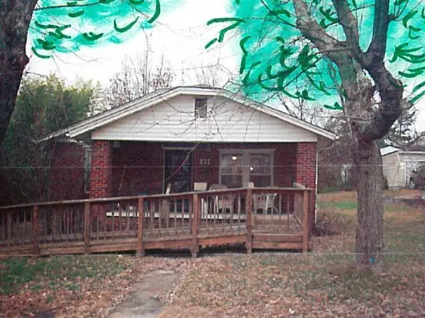 211 Hillcrest Dr, Knoxville, TN 37918
