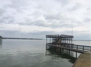 182 King Arthur Rd, Mabank, TX 75156