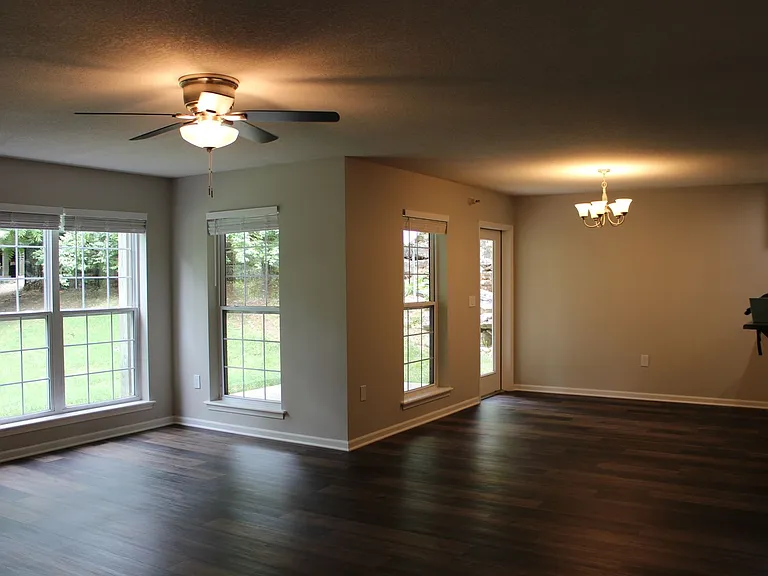 1312-1314 White Oak Ln — Photo 1