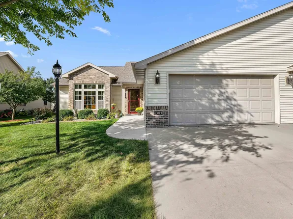 1383 Moonlight Ln, Fond Du Lac, WI 54935