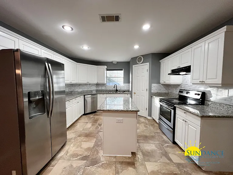 1211 Jefferyscot Dr — Photo 4