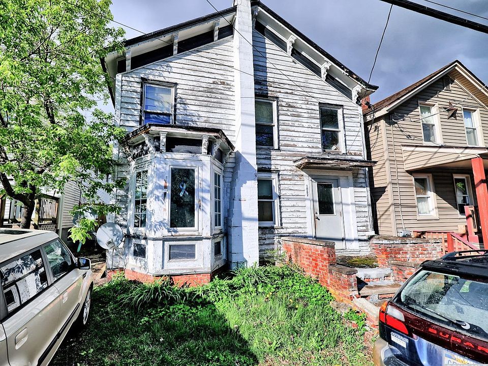 1082 Main St, Leeds, NY 12451 Zillow