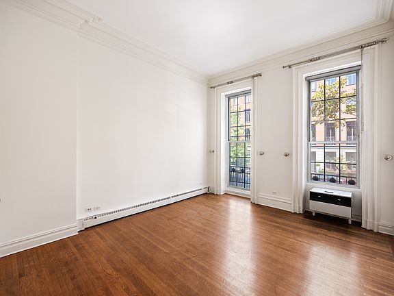 4th image of 134 W 11th St APT 2