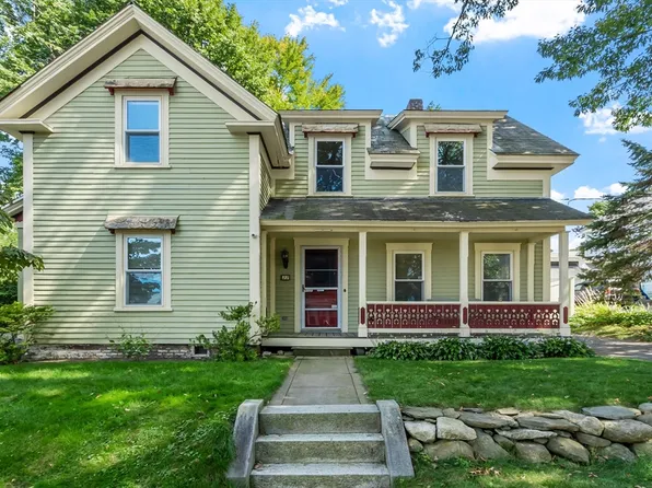 22 Linden St, Fitchburg, MA 01420