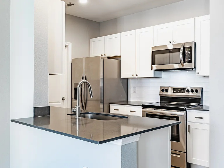 1411 Fairfax Manor Dr — Photo 19