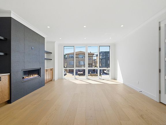 4th image of 211 E Harriet Ave #A