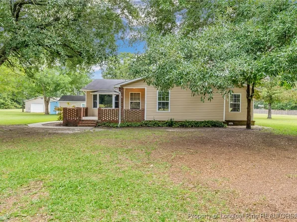 7481 Glen Raven Dr, Fayetteville, NC 28306