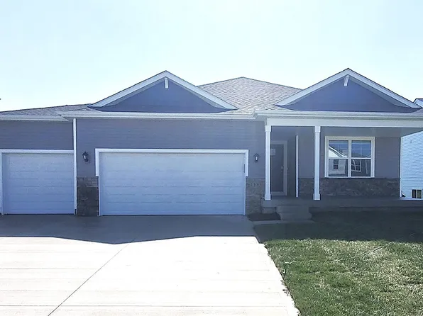 1044 Westridge St SW, Bondurant, IA 50035