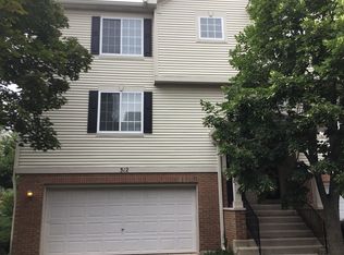 312 Evergreen Cir, Gilberts, IL 60136