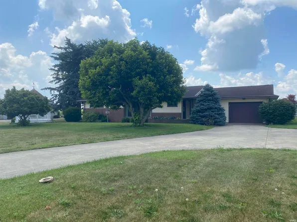 1392 E Washington St, Winchester, IN 47394