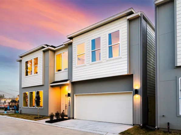 8907 Knoll Branch Dr, Houston, TX 77080